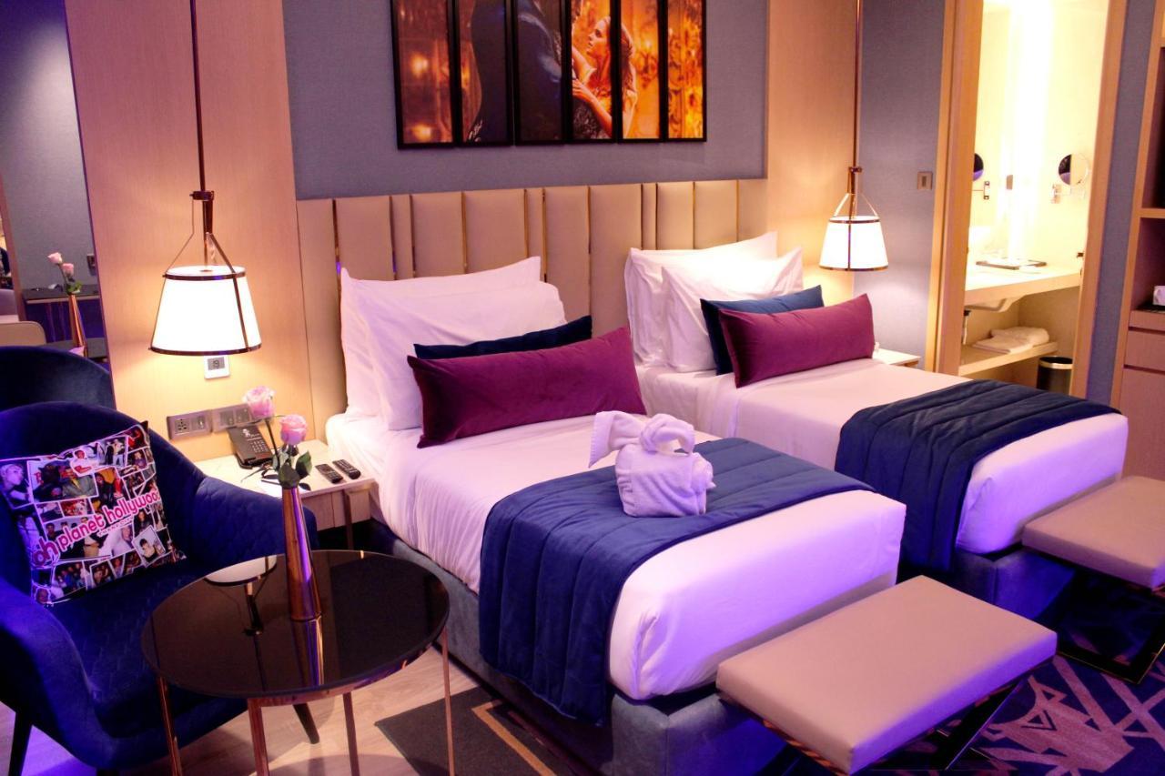 Planet Hollywood Thane Ngoại thất bức ảnh