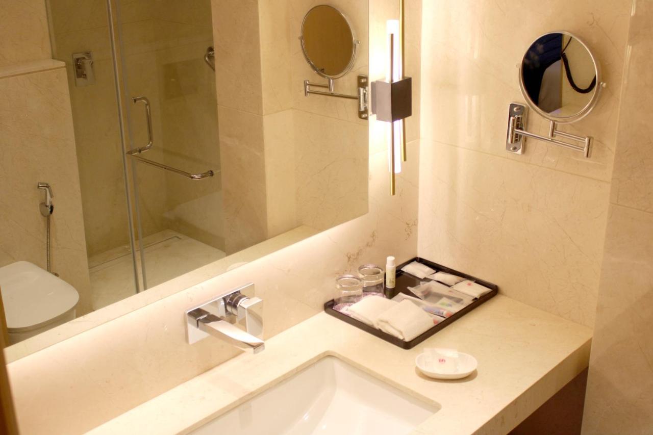 Planet Hollywood Thane Ngoại thất bức ảnh