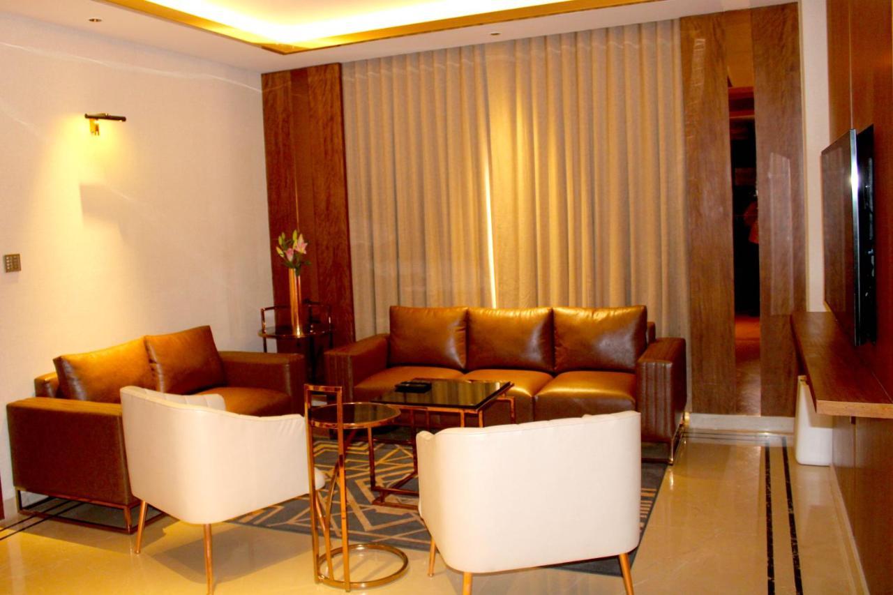 Planet Hollywood Thane Ngoại thất bức ảnh