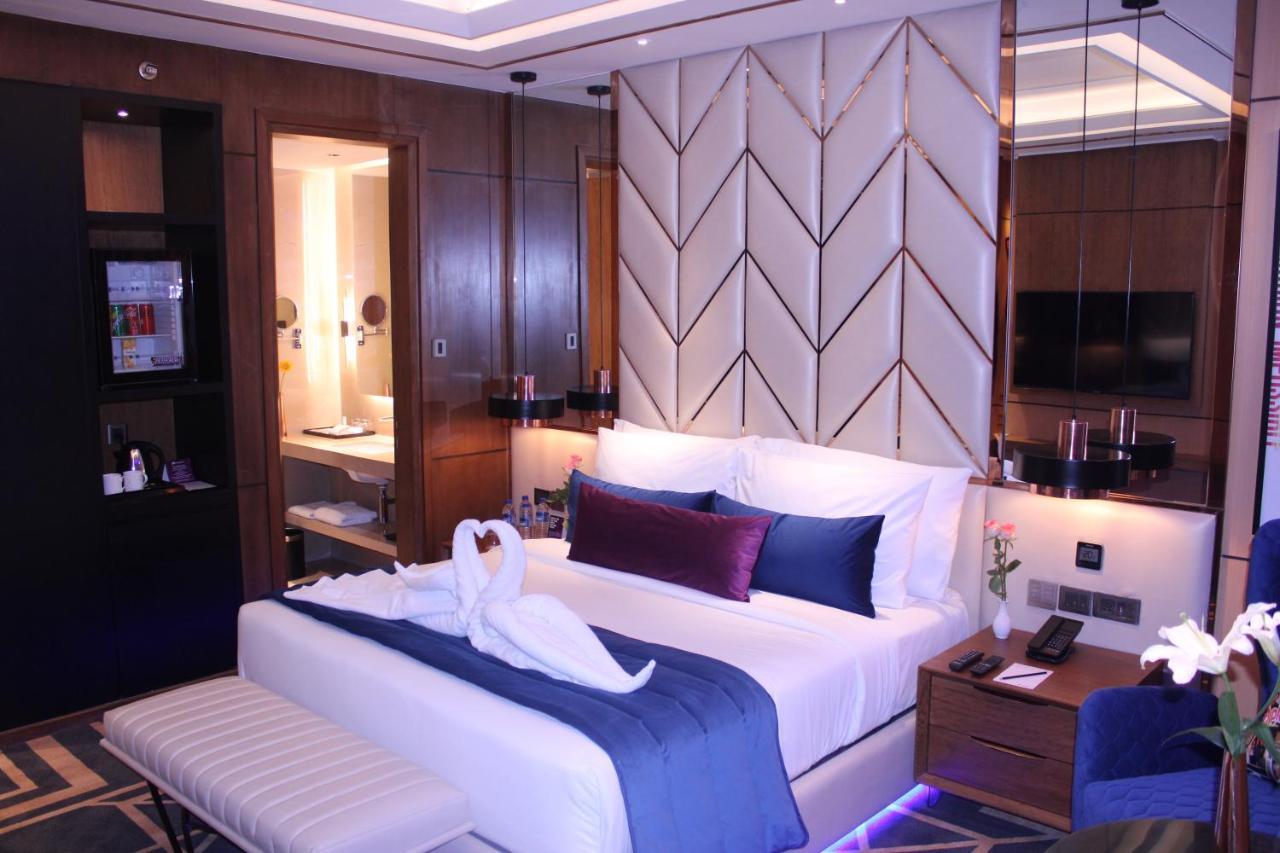 Planet Hollywood Thane Ngoại thất bức ảnh